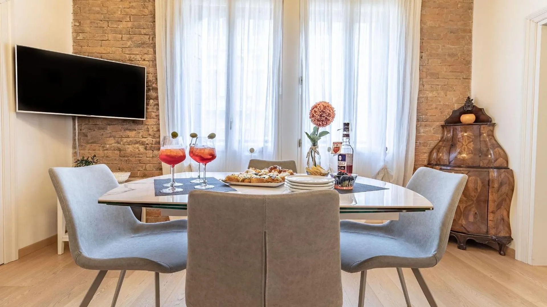 Italian Experience-Riva Degli Schiavoni Boutique Apartment Venice 0*,  Italy