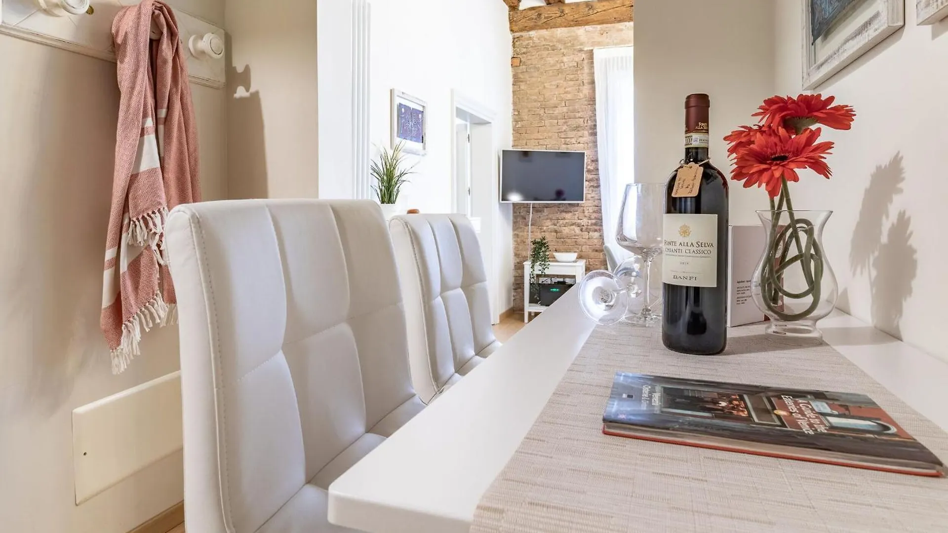 Italian Experience-Riva Degli Schiavoni Boutique Apartment Venice Italy