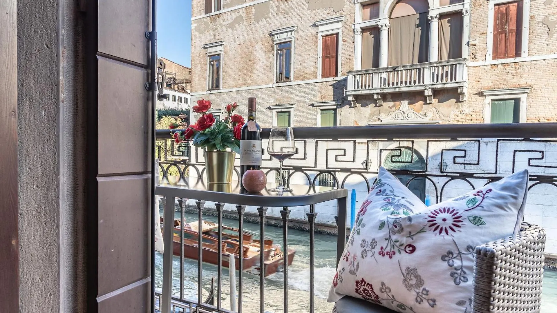 Italian Experience-Riva Degli Schiavoni Boutique Apartment Venice